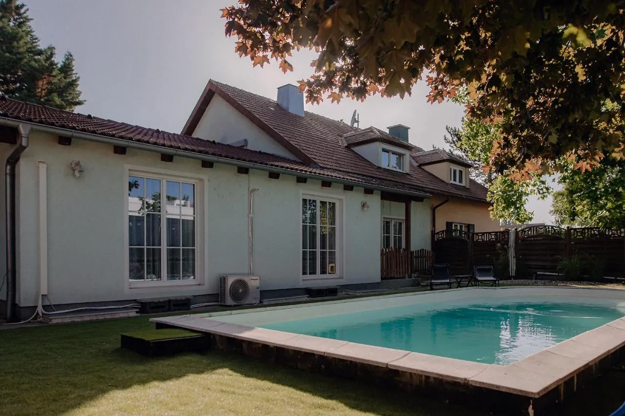Elegant&Hu location